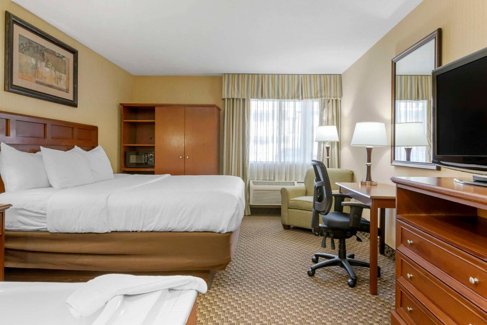 Comfort Inn Traverse City Buitenkant foto