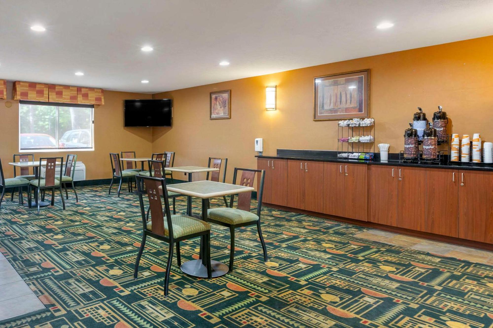Comfort Inn Traverse City Buitenkant foto