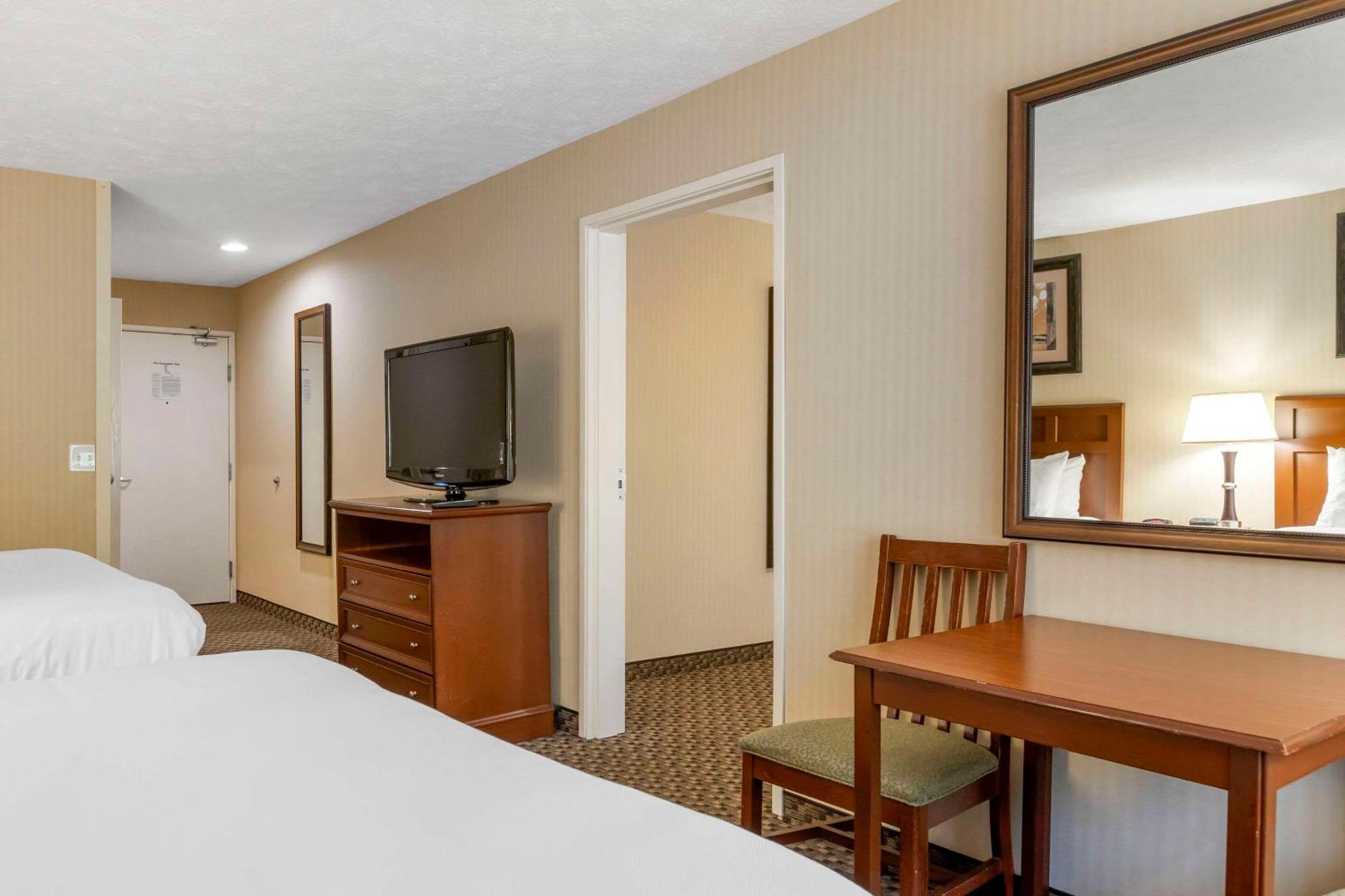 Comfort Inn Traverse City Buitenkant foto