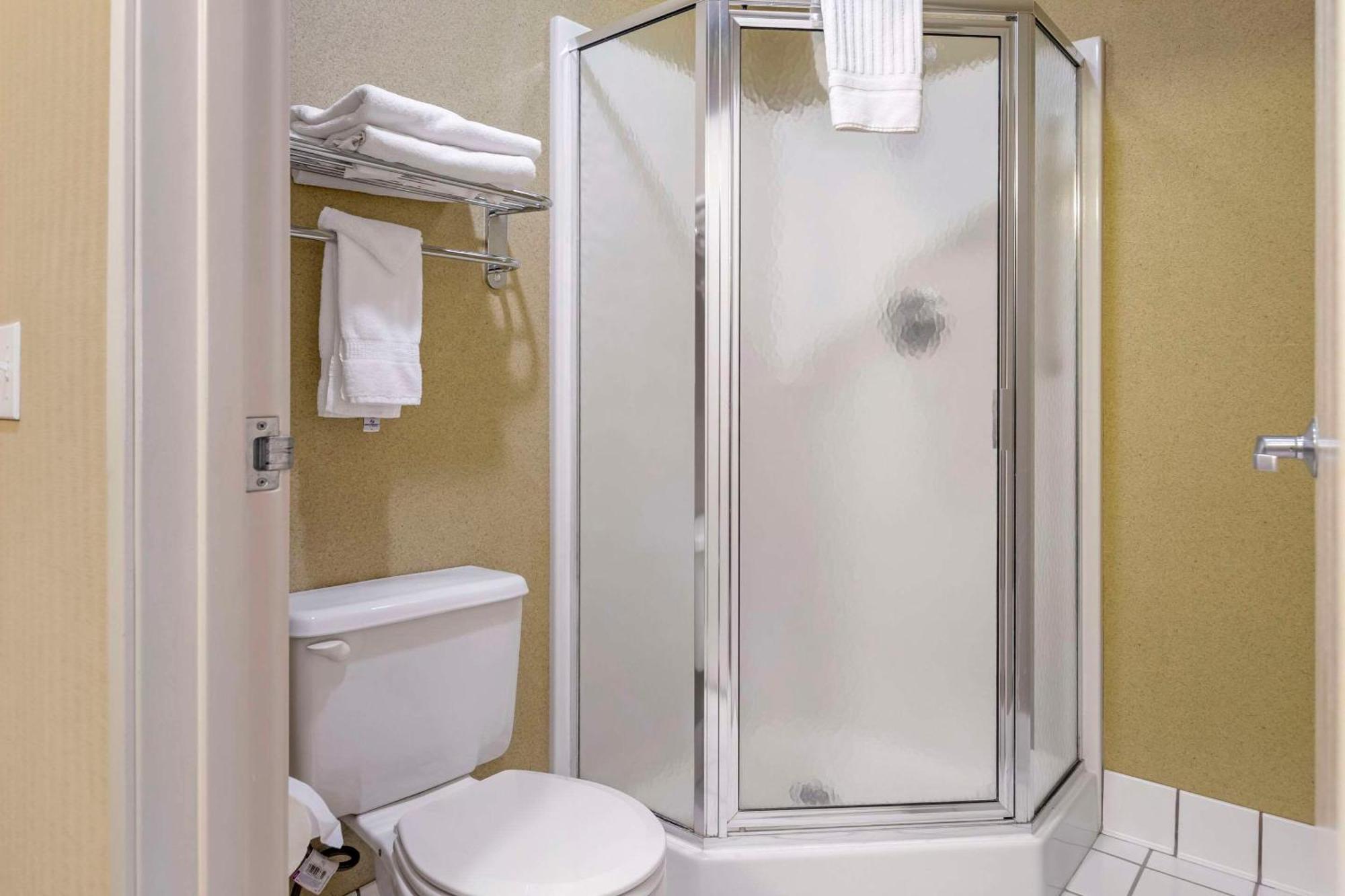 Comfort Inn Traverse City Buitenkant foto