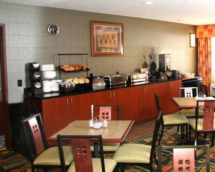 Comfort Inn Traverse City Buitenkant foto