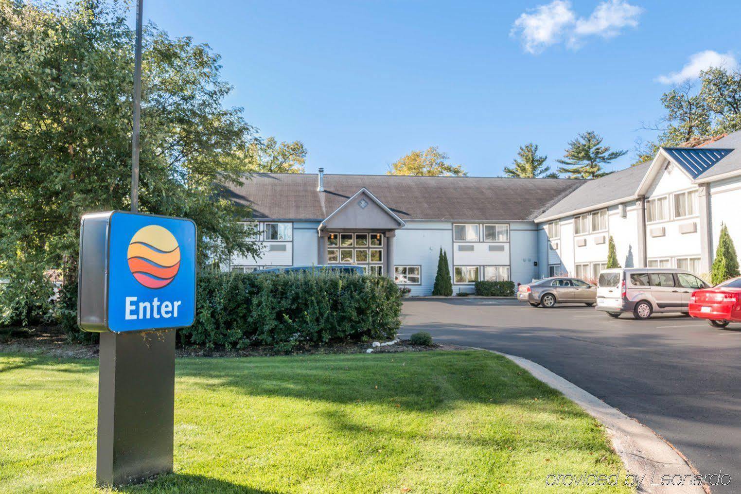 Comfort Inn Traverse City Buitenkant foto