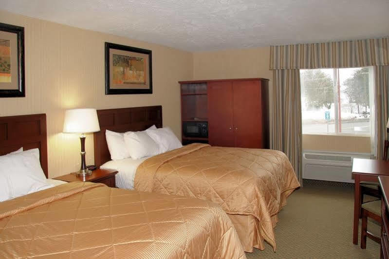 Comfort Inn Traverse City Buitenkant foto