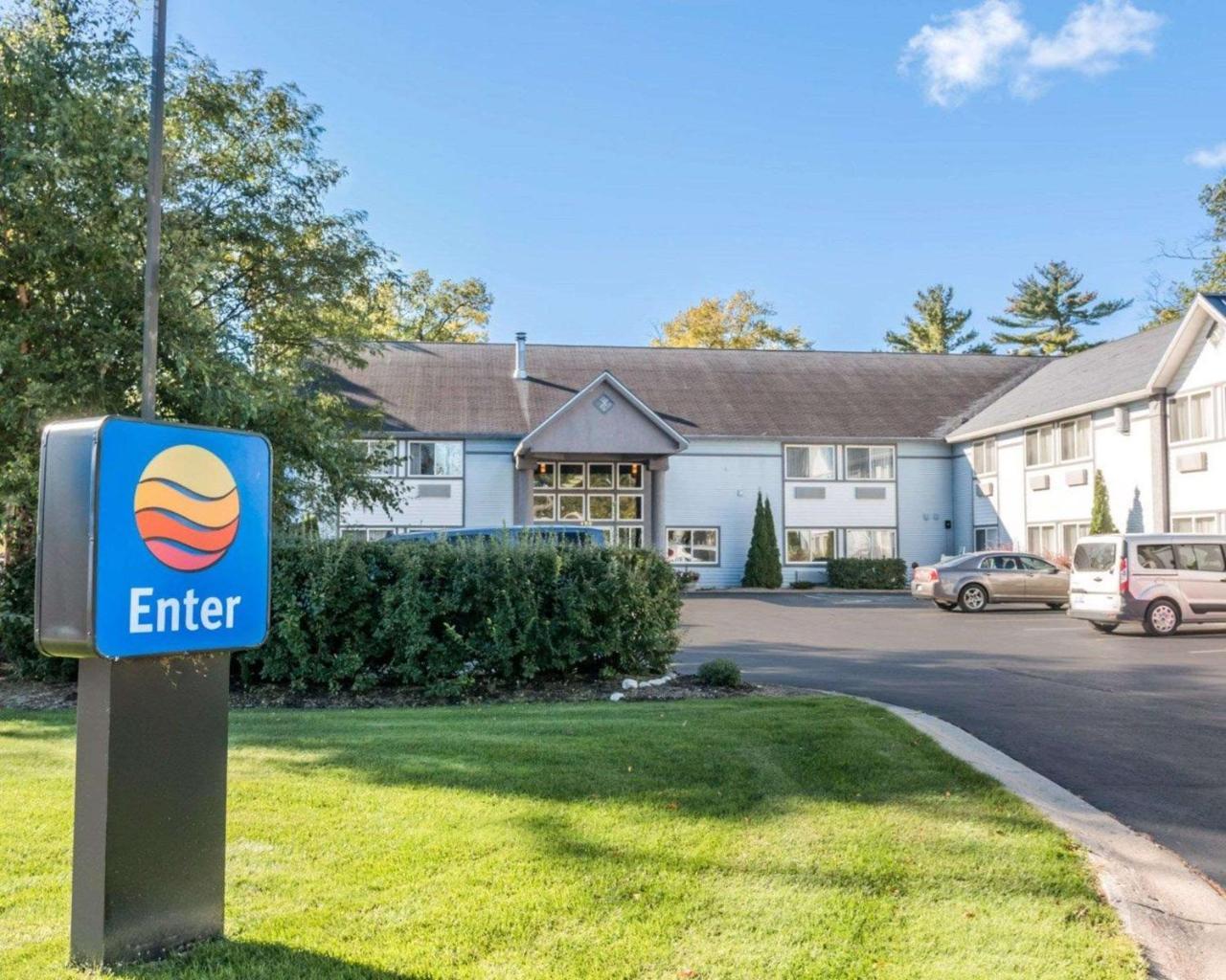 Comfort Inn Traverse City Buitenkant foto